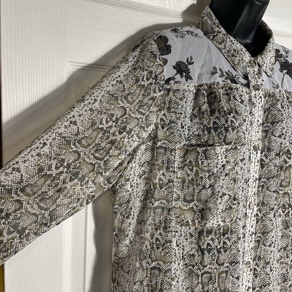 Fig And Flower Shirt Women Large Beige Brown Animal Floral Print Sheer Whimsey - Picture 3 of 11